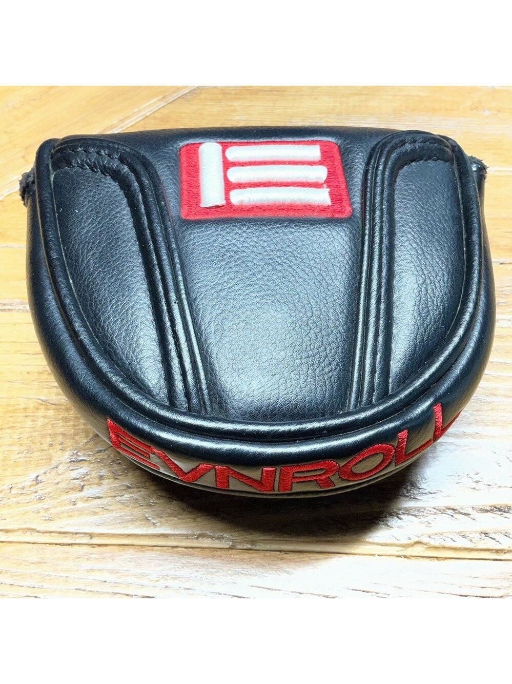 Evnroll Magnetic golf putter head cover - embroidered - very nice condition